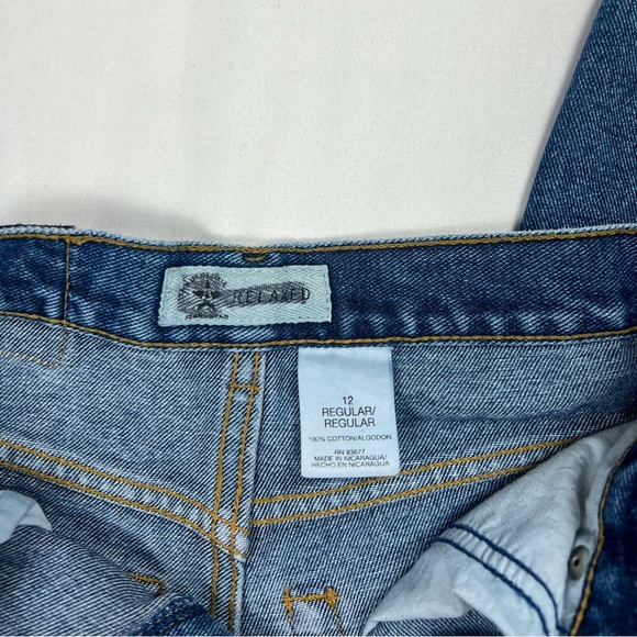 Y2K Arizona Straight Leg Jeans - Picture 3 of 9